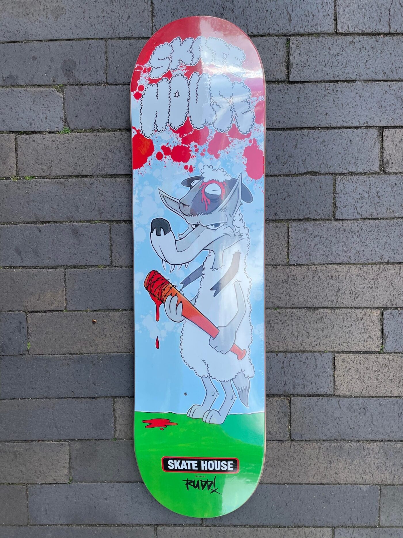 SKATE HOUSE WOLF